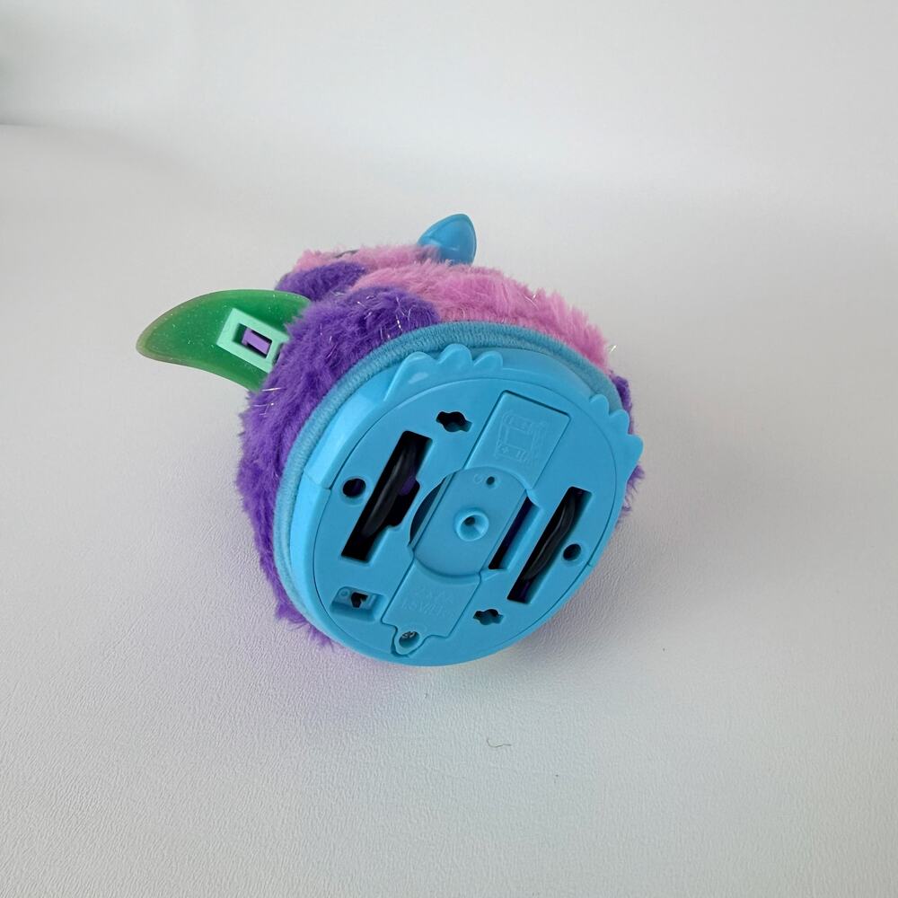 Spin Master Hatchimals 2017 Glittering Garden Penguala‎ interactive plush toy. - Picture 8 of 12